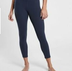 Athleta Elation Capri (medium)